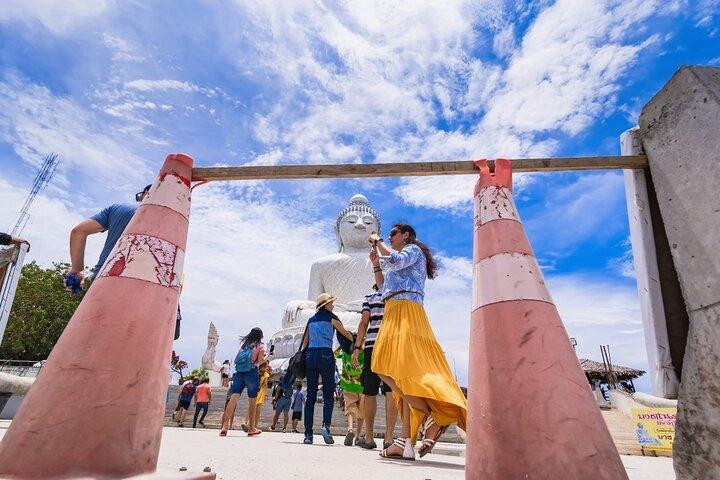 Guided Phuket Cultural Sightseeing Tour with Elephant Watching