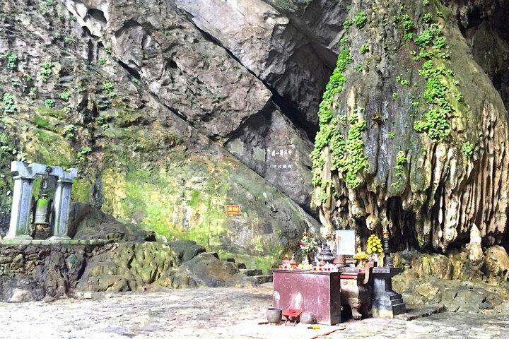 Perfume Pagoda Full-Day Guided Tour from Hanoi Transfer Included