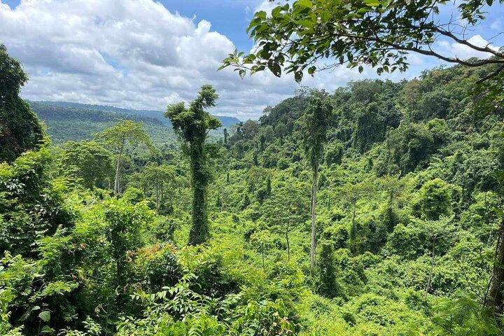 Kbal Spean Lingar River, Banteay Srei Temple & Pre Rup Tour