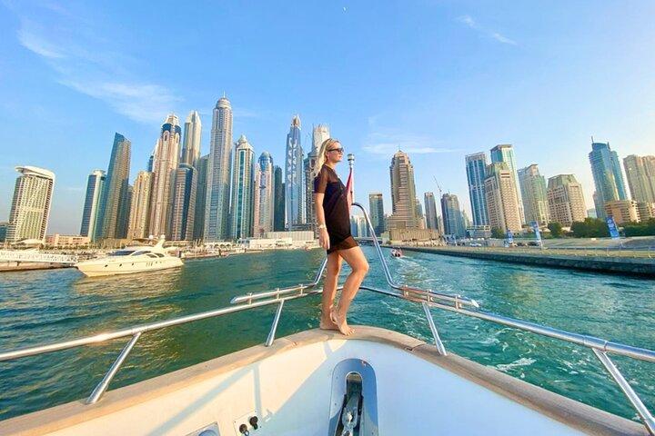 1 HR - Dubai Marina Luxury Yacht Tour