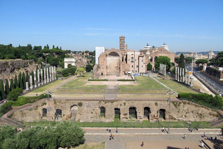 3-Hour Colosseum Gladiator's Arena and Ancient Rome Tour