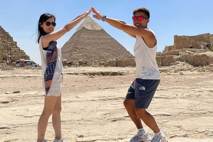 Half day Giza pyramids and Sphinx tour with an Egyptologist