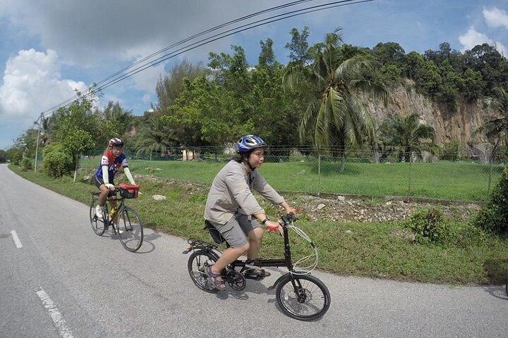 The BEST of Kuala Lumpur Experience by Cycling Tour