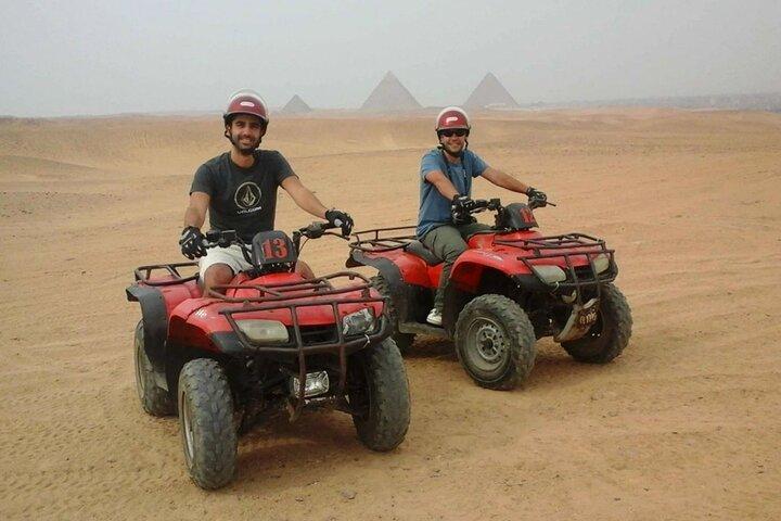 2-Hour Full-Day Private Tour in Giza Pyramids in Desert