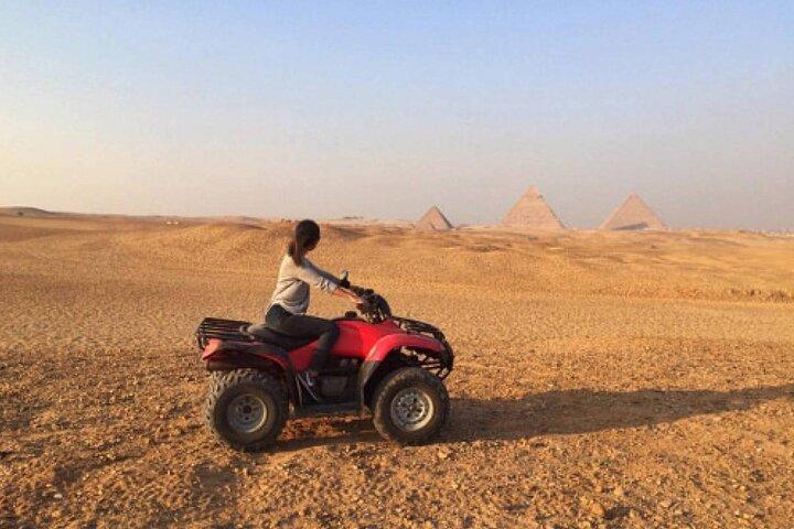 2-Hour Full-Day Private Tour in Giza Pyramids in Desert