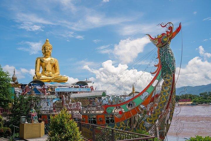 White Temple and Golden Triangle Day Trip from Chiang Mai