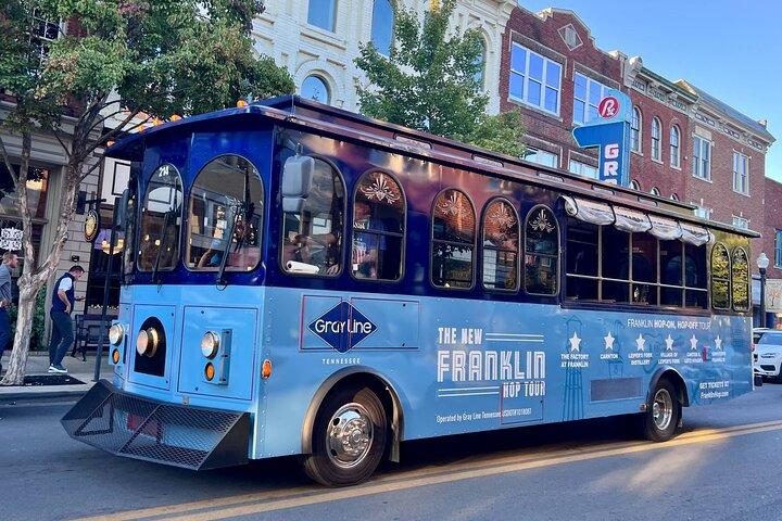 Franklin Hop-On Hop-Off Sightseeing Tour with Live Narration