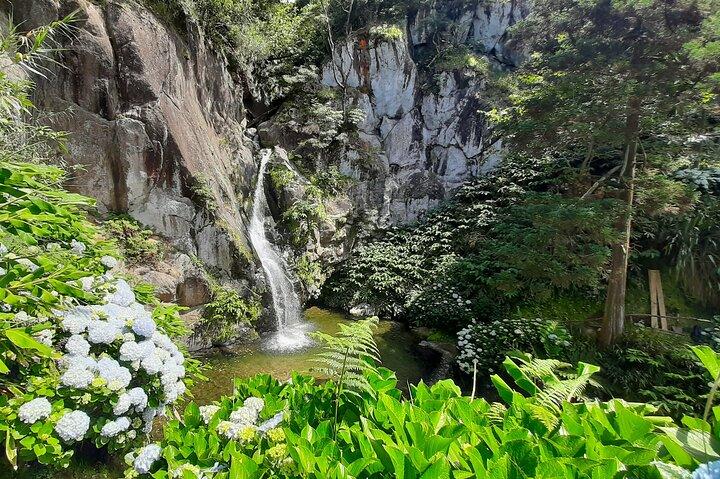 São Miguel Azores: Hike and Snorkeling into the wild with a local