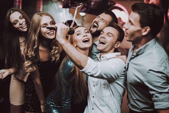 Las Vegas Karaoke Party Bus Private Tour