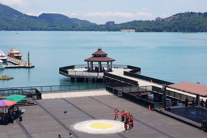 Private Day tour to Sun Moon Lake from Taipei