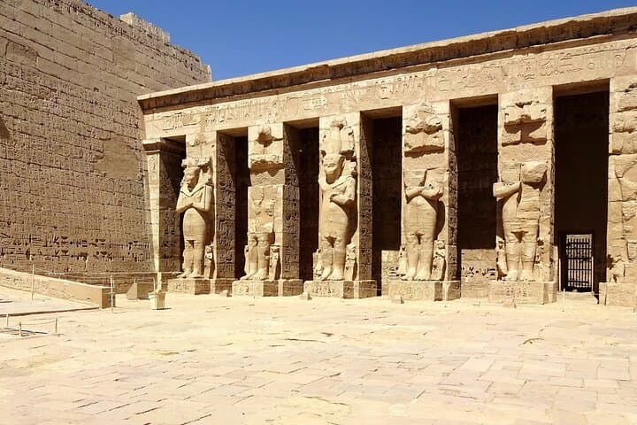 Luxor Half-Day:valley of the queens&habu temple &worker's tombs