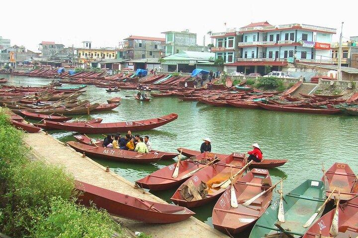 Perfume Pagoda Full-Day Guided Tour from Hanoi: Cave & Boat Trip