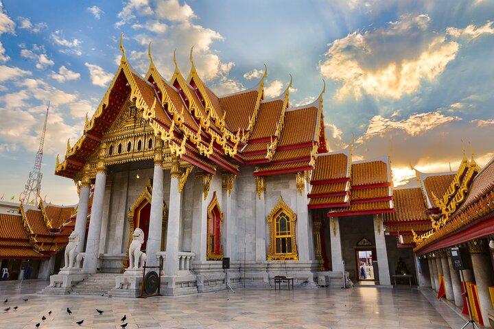Explore Culture of Bangkok with Private Guide and Driver