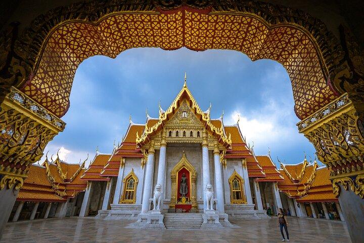 Explore Culture of Bangkok with Private Guide and Driver
