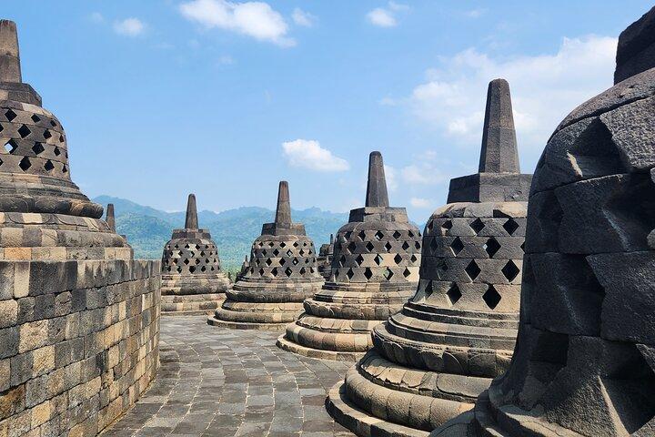 Yogyakarta: Borobudur (Guarantee Climb-up) & Prambanan