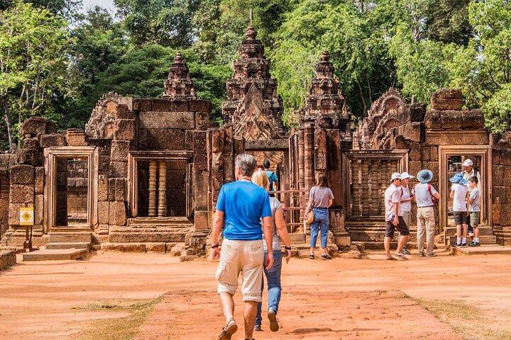 Banteay Srei and Beng Mealea Full Day Private tour