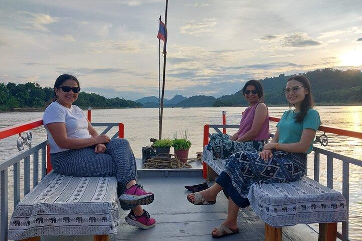 Luang Prabang Mekong Sunset Cruise and Hot Pot Dinner