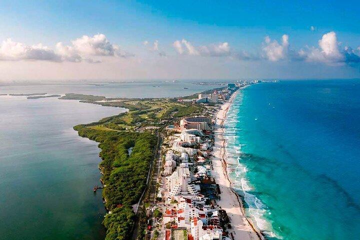 Crystal Boat Tour to Nichupté Lagoon CANCUN