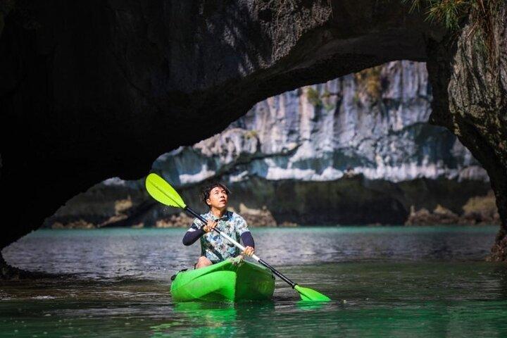 Day Tour Serenity Cruise at Lan Ha Bay from Hanoi, Hai Phong