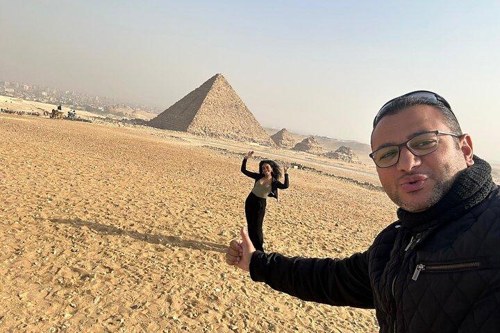 Private tour:Giza Pyramids,Sphinx,Egyptian Museum CamelRide&Lunch