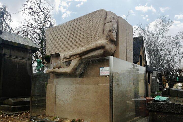 Visit to Père Lachaise Cemetery: a self-guided tour