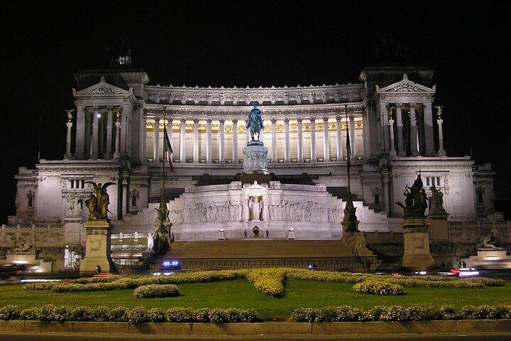 Private: Rome Walking Tour + dinner
