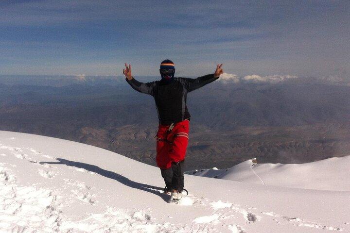 Full day Climbing tour to Chachani Volcano 6075 m (min. 2 people)