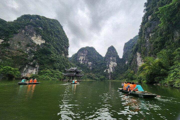 Ninh Binh Private Tour: Hoa Lu Trang An 1 Day Tour from Hanoi
