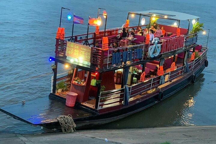 Phnom Penh to Siem Reap Cruise/road tour or Siem Reap/Phnom Penh