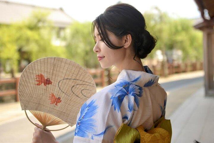 Kyoto 1day 100% silk of traditional. Kimono Rental Experience