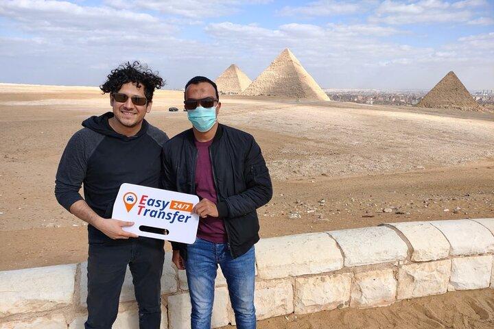 Private Day Tour to Giza Pyramids, Egyptian Museum and Bazaar