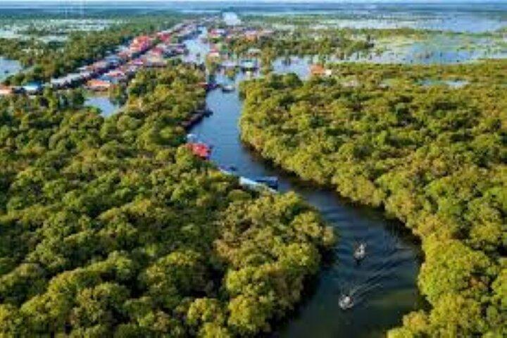 Kompong Phluk with Two Villages cruise tour from Siem Riep