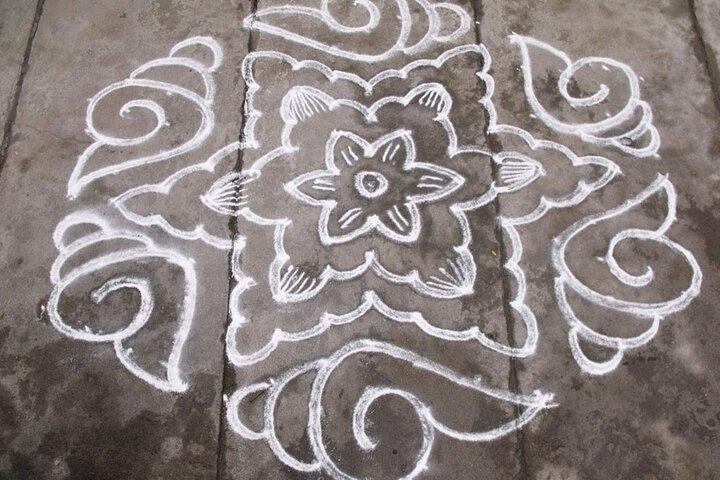 1-Hour Traditional Kolam Art class using Colored Flour with Guide