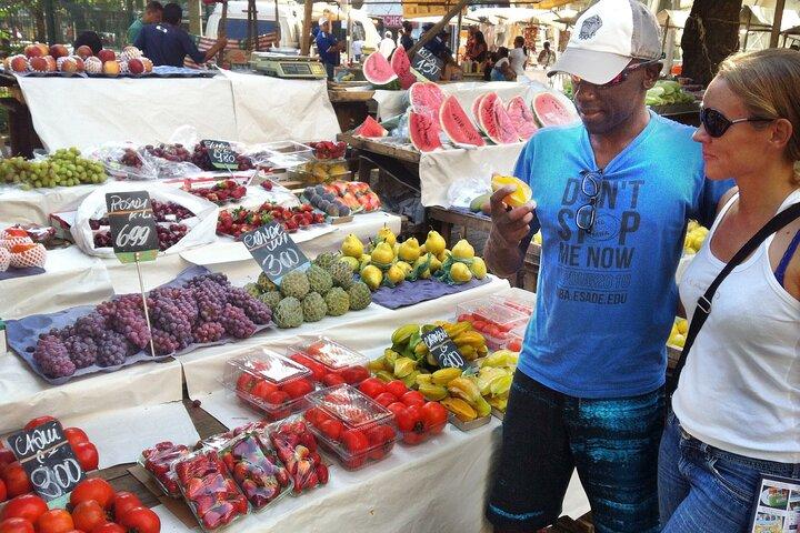 Guided Market Fruit Tasting in Rio with 15+ Exotic Flavors