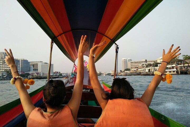 The 3-in-1 CHOB Tour TUK TUK + Boat + Food Tasting