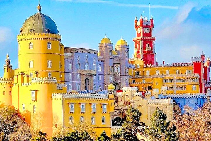 Private tour from Lisbon:Sintra Pena Palace Cabo da Roca, Cascais