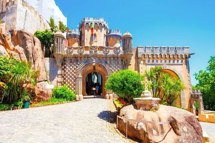 Private tour from Lisbon:Sintra Pena Palace Cabo da Roca, Cascais