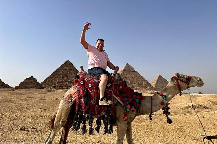 Private Horse or Camel Ride Around The Pyramids of Giza