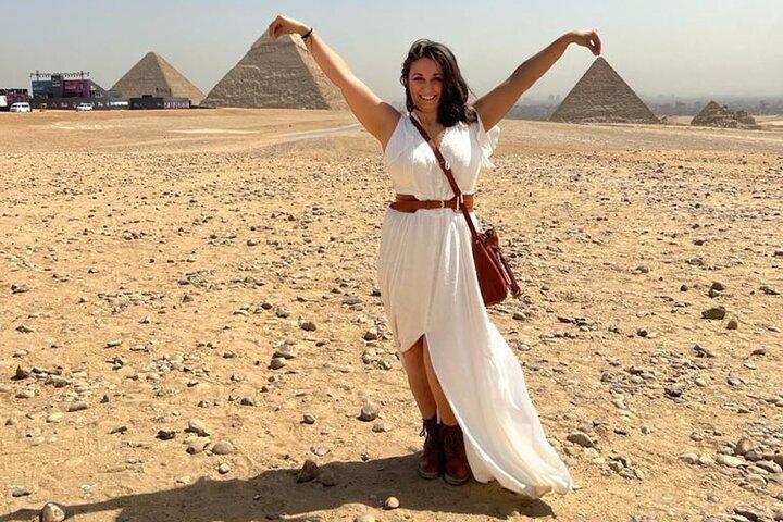 Private Horse or Camel Ride Around The Pyramids of Giza