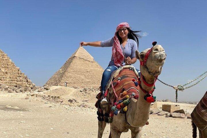 Private Horse or Camel Ride Around The Pyramids of Giza