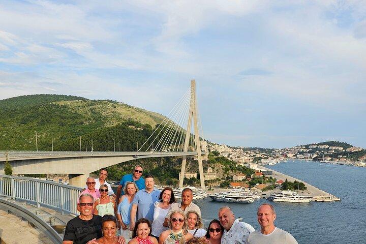 Luxury Sunset Tour with Wine Tasting