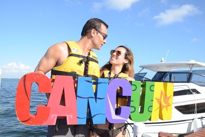 Speed Boat Tour in Cancun