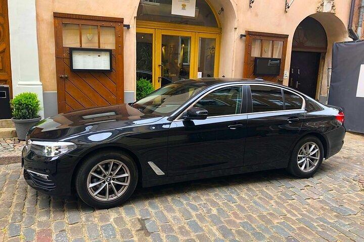 Private Airport Transfer: Gimpo Airport → Hotel in the City