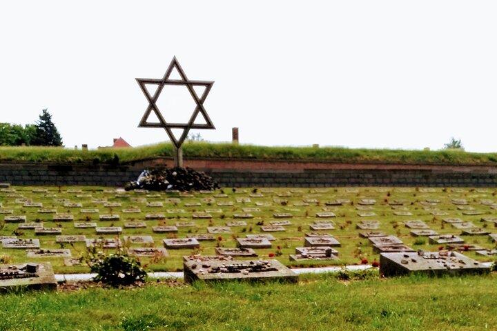 Private Terezín Ghetto Tour from Prague with Local Expert