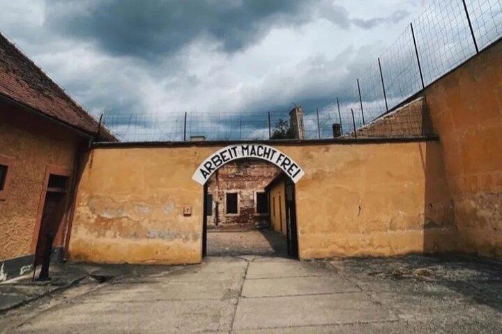Private Terezín Ghetto Tour from Prague with Local Expert