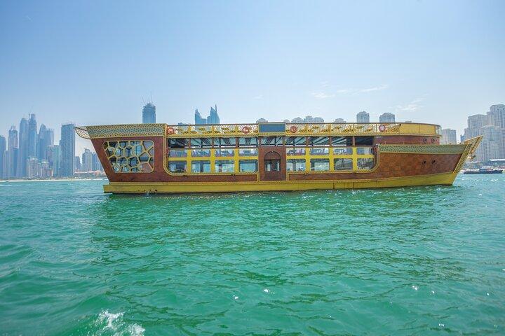 Dubai: Dhow Cruise Tour with Dinner