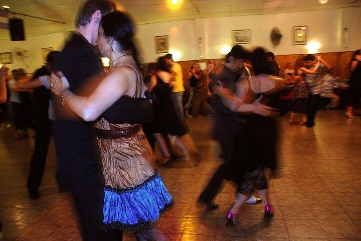 Milonga Tour in Buenos Aires