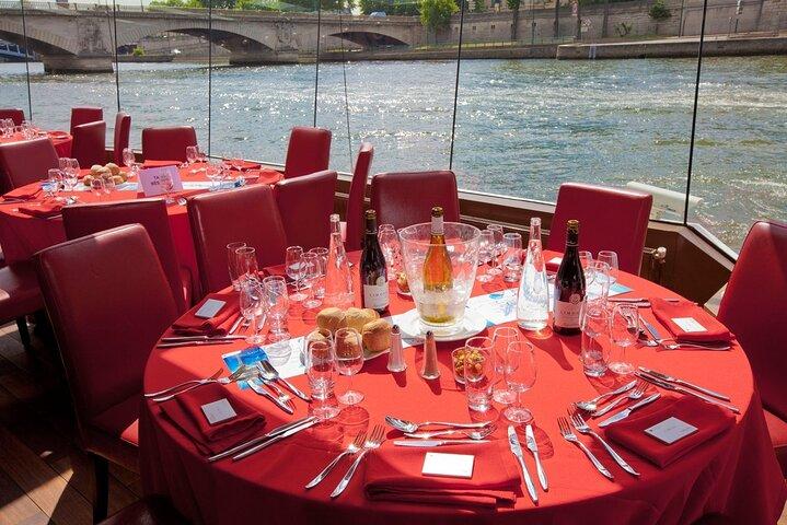 Paris Service Privilege Lunch Cruise - Bateaux Parisien