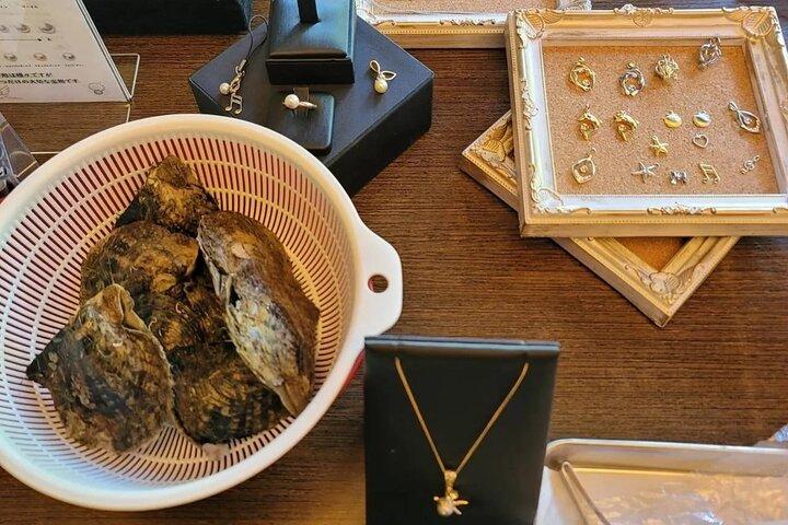 Experience Extracting Pearls From Akoya Oysters　osaka