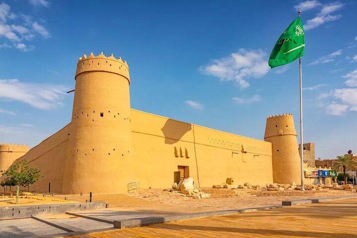 Riyadh Private Local Cultural Tour Authentic Saudi Experience